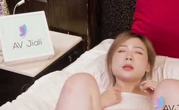 中国人林思雨前几天和她的前男友发生了性关系，并喜欢上了它。