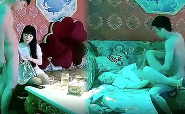 歌厅探花商K达人夜夜笙歌包间淫乱继续兄弟两人重金3P小姐姐苗条漂亮轮番上阵干爽