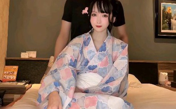 日本荡妇-甜美和服