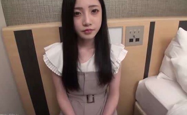 十九岁气质女神般的美丽大学生拥有超美剃光阴部的才艺性感又可爱紧腰颤抖潮吹很多