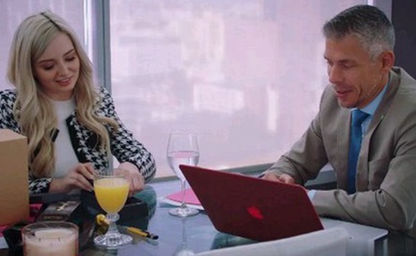 白虎嫩妹被哥哥爆肛