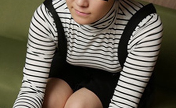 素人AV面试～立刻就被面试官操了～铃木光