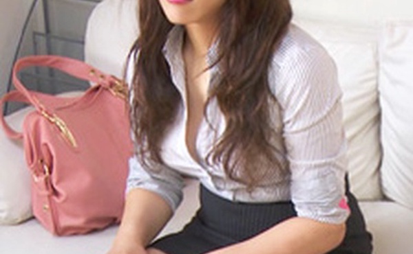 素人AV采访～真的只是想操的素人女孩～千叶卡伦