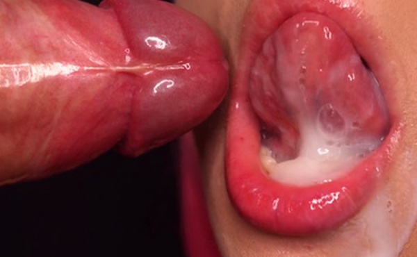 ASMR口爆吞精小小的鸡巴打出这么多好吃的阿小舌头蠕动几下就射我一嘴