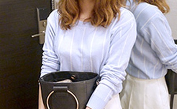 当我打电话给送货健康服务时，结果发现她是一个熟人，所以我什至给她做了体内射精。山上优香