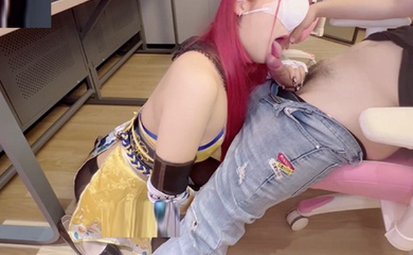 小鹿酱胡桃陪玩内射服务