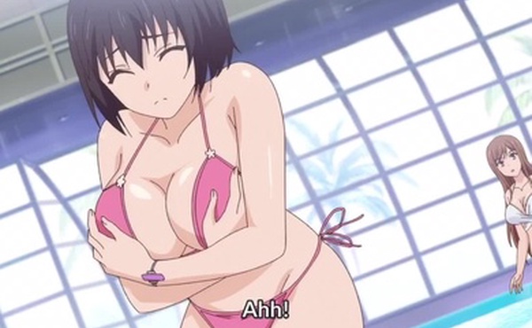 她在泳池里丢了胸罩