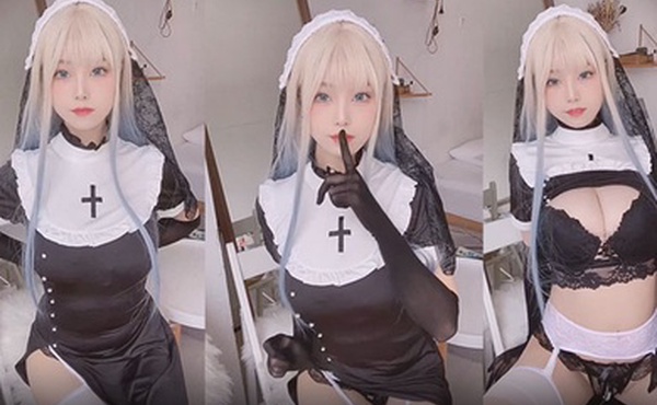 黑色的女仆美女很想包她回家