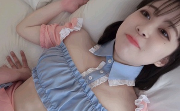 粉穴大胸超可爱萝莉広瀬