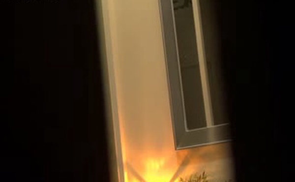 IPZ-842在東京某美容院被偷窺的照月杏裡AV女優被精油按摩召喚的始末-輝月杏梨