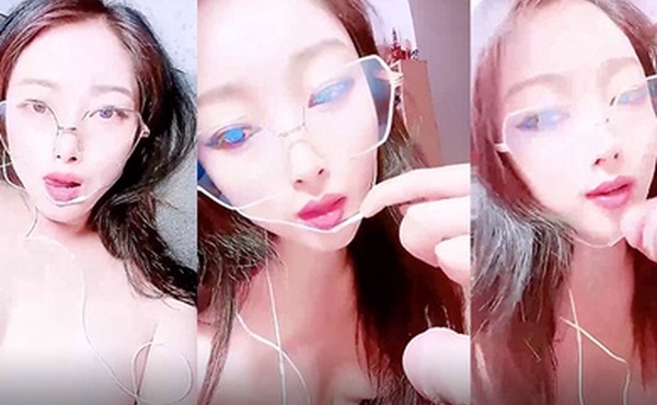 颜值眼镜御姐范美少妇和老公无套啪啪做爱很插白虎穴第一视角手持镜头刺激卖力深喉