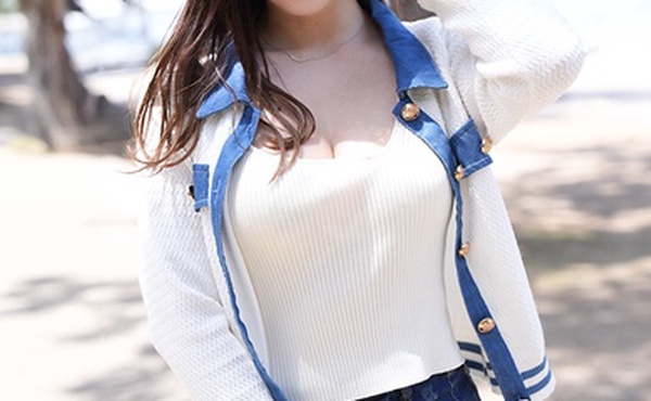 【有码】FC2-3847110 【個撮·中出し】