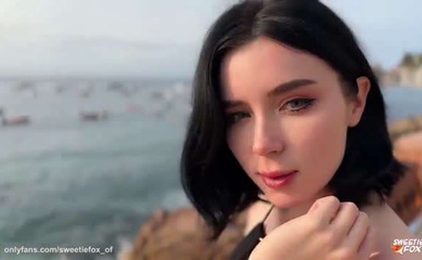 热辣西班牙人在度假村里乱搞