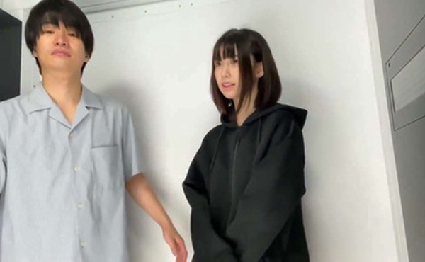 FC2街机房里搭讪短发清纯美女