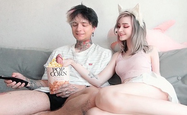 邀请女朋友看电影有惊喜 - pinkloving