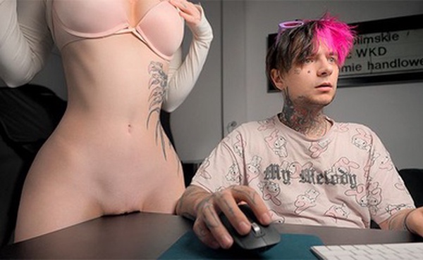 Rubbing Table so that her stepbrother could fuck her. Masturbation squirt on the table - pinkloving