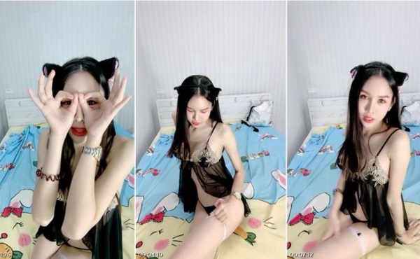 小姐姐被两根大鸡巴轮流艹